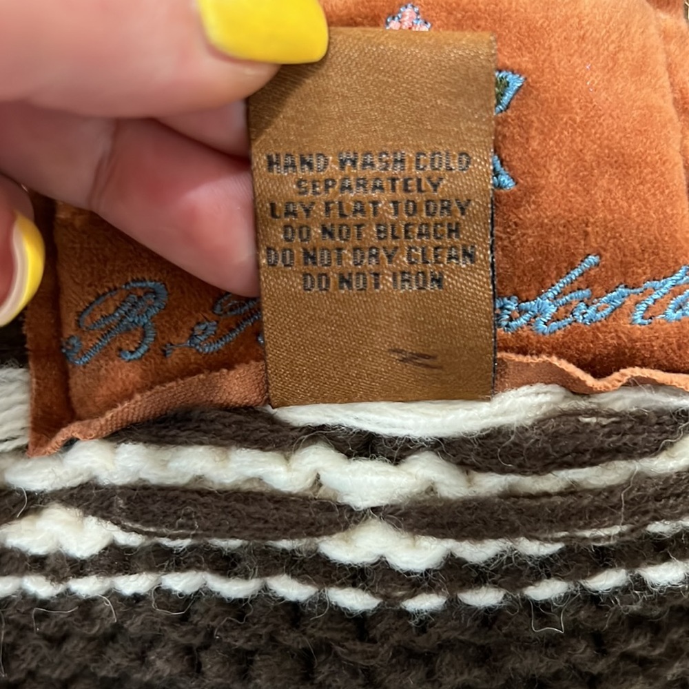 BB Dakota wool vest, EUC - Picture 6 of 6